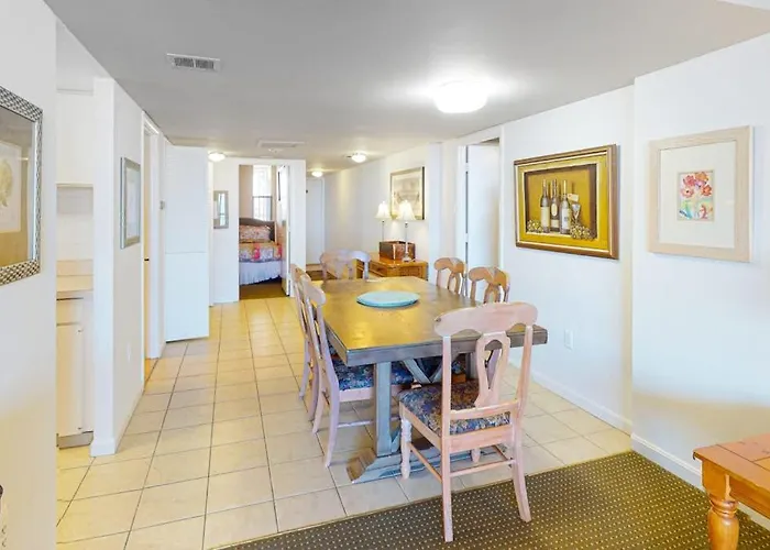 In An Oceanfront Building With Balcony Ac Wifi & Shared Pool & Tennis