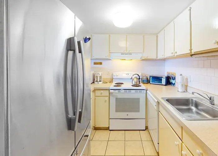 Holiday home In An Oceanfront Building With Balcony Ac Wifi & Shared Pool & Tennis *