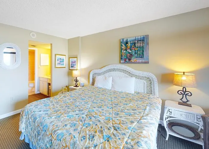 In An Oceanfront Building With Balcony Ac Wifi & Shared Pool & Tennis